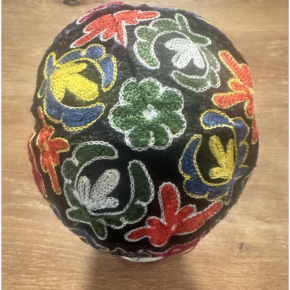 Vtg Uzbek Tubeteika Skullcap Hand Embroidered Floral Central Asian Hat - Picture 2 of 5